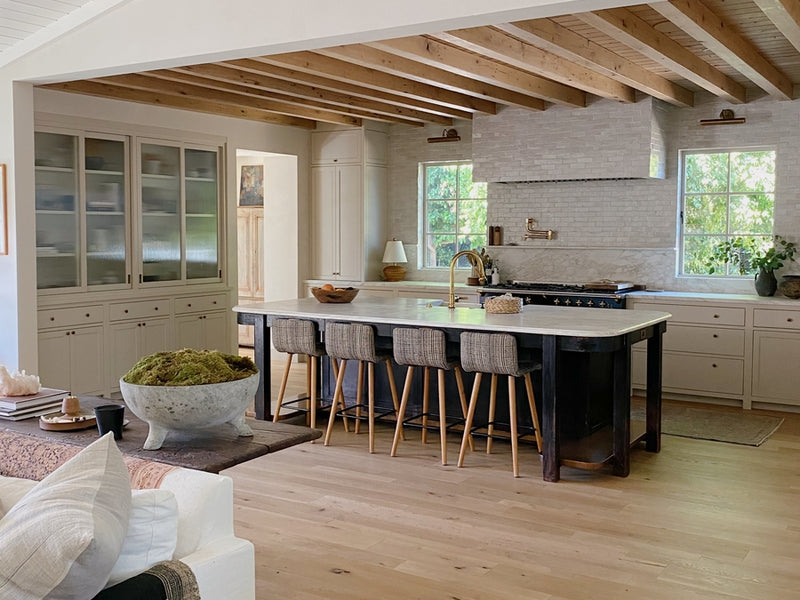 Duchateau Varacio 3.32" x 74.32"