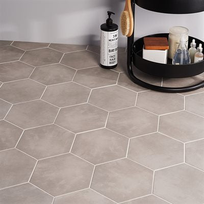 Soho Studio Aries 7.79" x 8.98" Gris